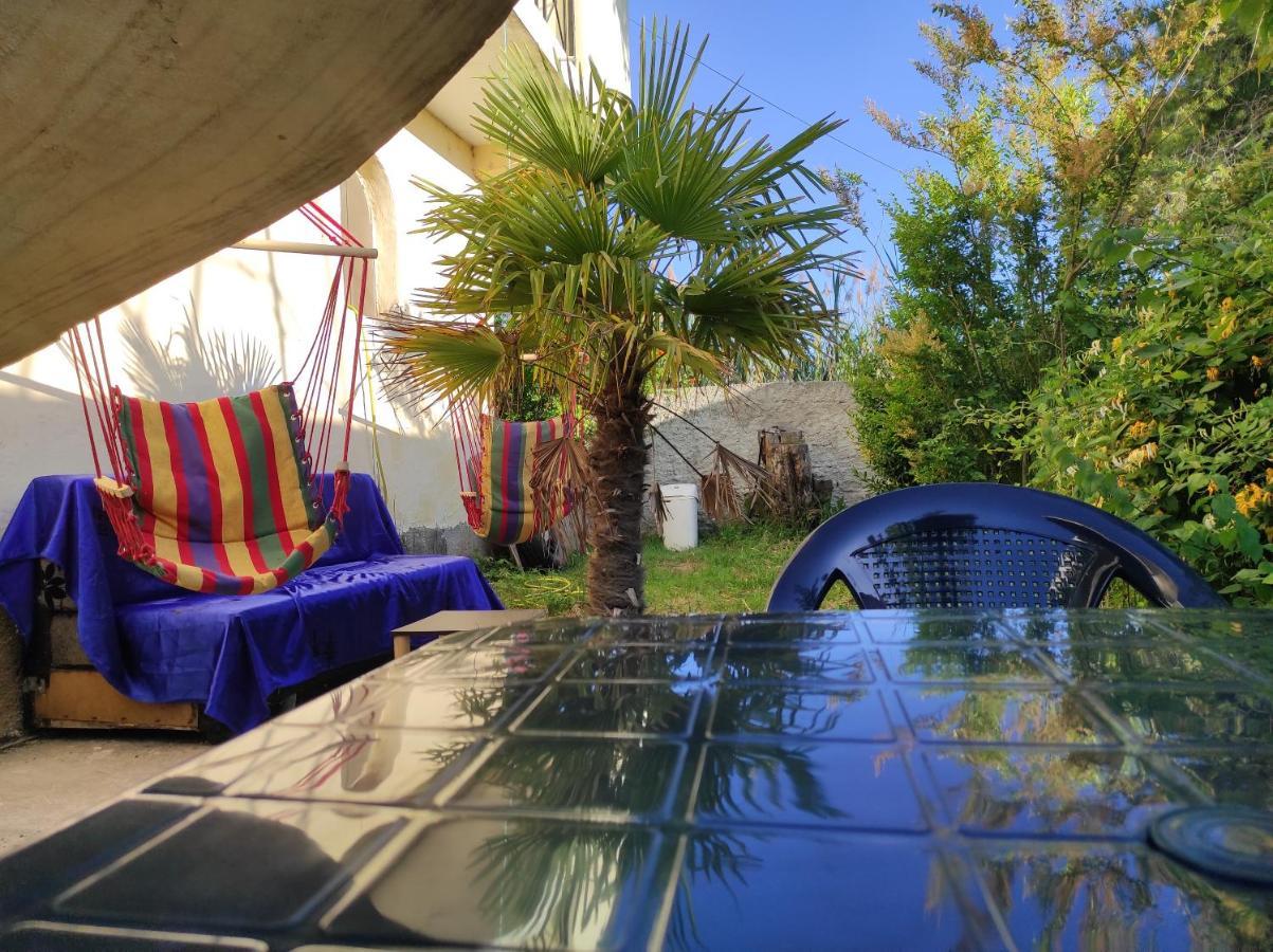 Pinegroove Hostel Vlora מראה חיצוני תמונה