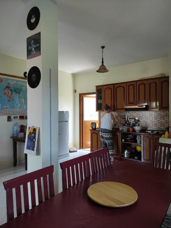 Pinegroove Hostel Vlora מראה חיצוני תמונה