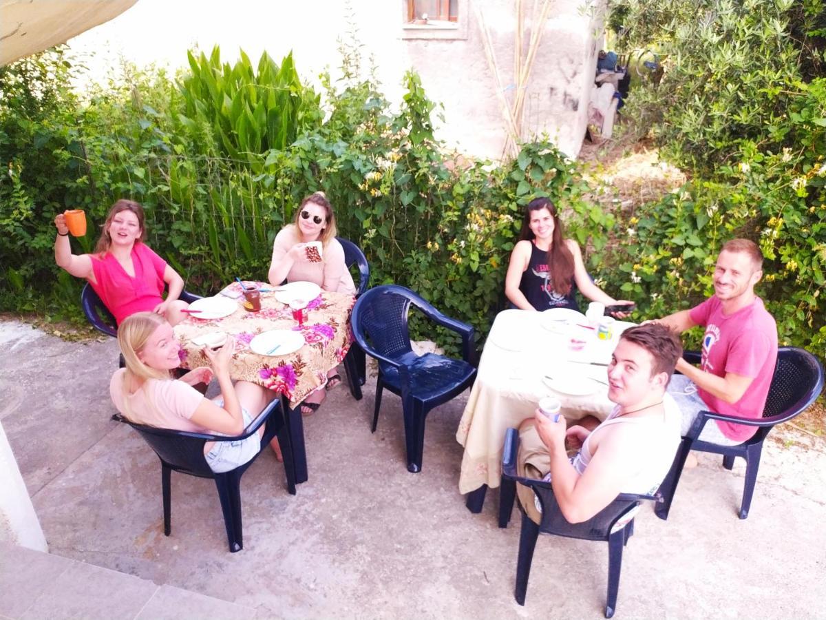 Pinegroove Hostel Vlora מראה חיצוני תמונה