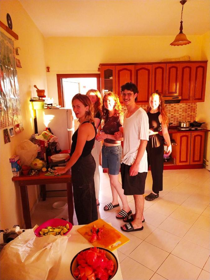 Pinegroove Hostel Vlora מראה חיצוני תמונה